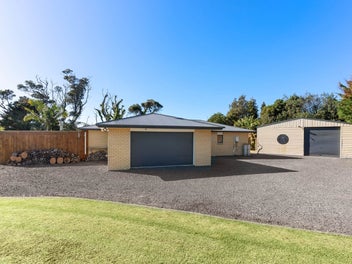 BUYERS PRICE GUIDE - mid $800k plus range
