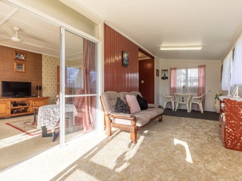 Solid starter or smart investment on huge 2000sqm