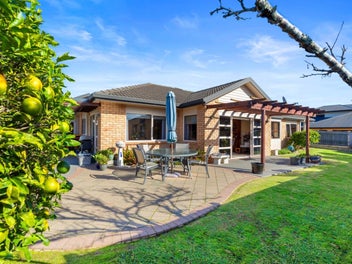 Easy Living, Exceptional Location