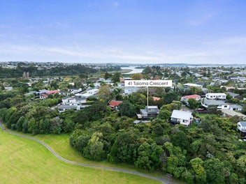 Wrapped In Natures Arms - Private Park Access