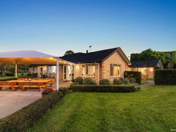 UNPARALLELED LIFESTYLE MASTERPIECE - THE COMPL...