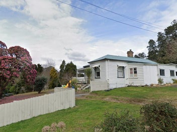 Opportunity knocks – Must be sold at Auction