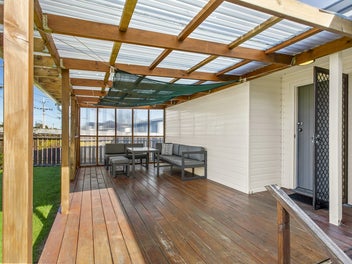 The Perfect Standalone Home With Outdoor Living