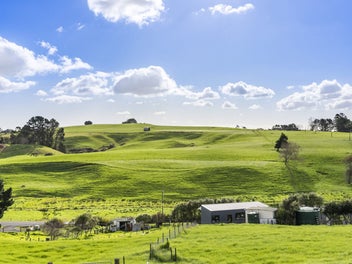 Beautiful Views!!! Crazy Price!!!