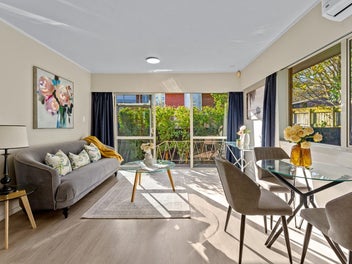 Sunny Rear Unit, Garage, Parking, Garden