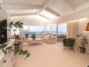 BREATHTAKING HARBOUR VIEWS