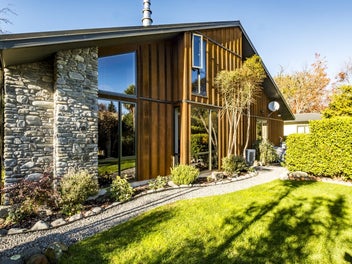 Secluded luxury on Scarborough