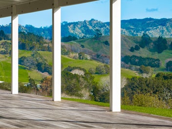 Views, Space & Sophistication