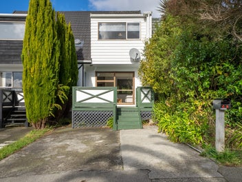 Sun, Location & Affordability in Churton Park