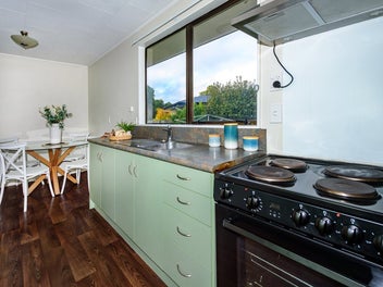 * UNDER OFFER * Calling All First Time Buyers