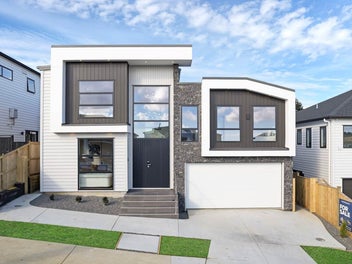 My heart is beating, this NEW house is amazing!