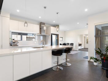 Warm, Space, Coastal Lifestyle in Hobsonville