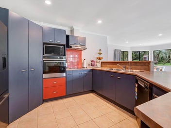 Coastal Living in Matakana!