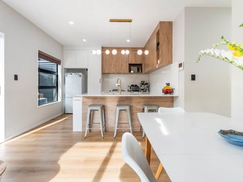 Best in the Block. Large Kitchen & Dining
