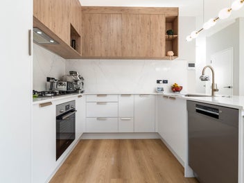 Best in the Block. Large Kitchen & Dining