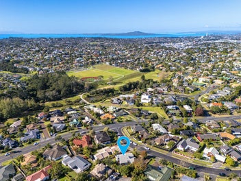 A Rare Gem in Unsworth Heights!
