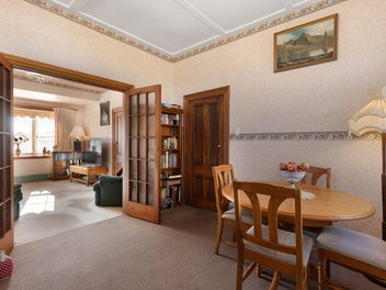 Charming Newtown Cottage