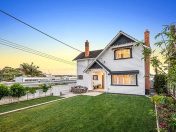Waterfront home and income returning $950 per week