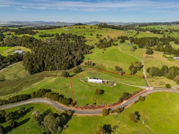 Modern Lifestyle Living Just Minutes From Kerikeri