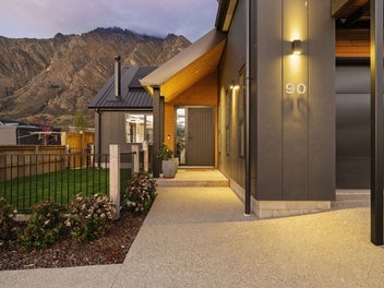 Final Viewings This Weekend – Don’t Miss Out!