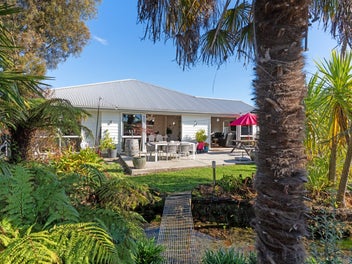 Stylish Modern Living in the Heart of Kuripuni