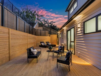 Stand Alone + Freehold = Perfect Family Home.