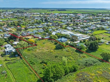 Lifestlyle opportunity - Foxton estate sale!