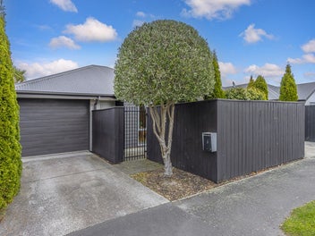 St Albans/Edgeware Townhouse