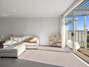 Stylish, Easy-Care Living in Stonefields