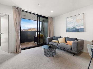 Top Floor Living in a Prime Frankton Location