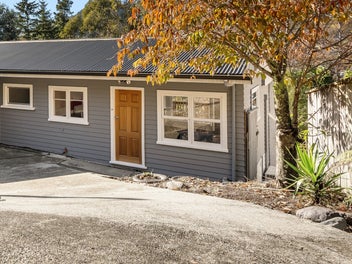 Terrific Value on Thompson Tce