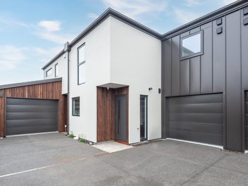 STOP!! Garage, EV Ready & Built for the Future!