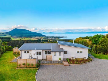 Lakeside lifestyle awaits