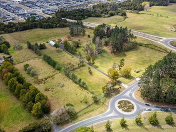 STAGE 1 - SILVERDALE WEST FUTURE URBAN HOLDING