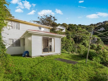 Bit of a Project Lots of Opportunity! BEO $585,000