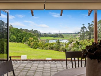 GRACIOUS & SPACIOUS WITH UNRIVALLED VIEWS!