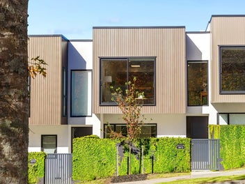 Stunning new townhouse - luxurious living