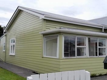 ATTRACTIVE AND AFFORDABLE - UNDER OFFER