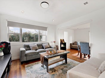 First Home & Investment Gem in Mt Wellington
