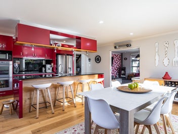 Executive townhouse moment from the CBD