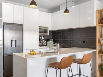 Modern Apartment in Sought-After Bernoulli Gardens