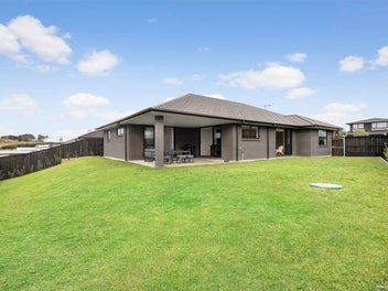 Modern Coastal Living at Its Finest