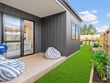 Deluxe Modern Hideaway - PRICE DROP!!!