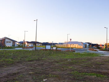 Image 1 of 4