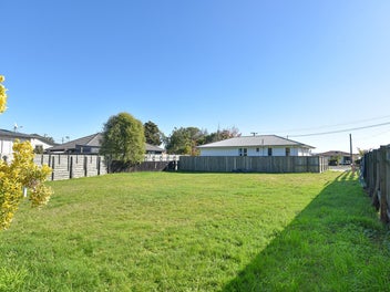 Build NOW in Lynmore School Zone