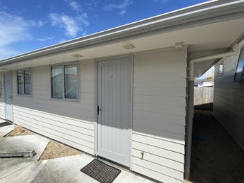 Image 1 of 8