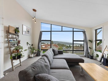 Stylish & Spacious with Spectacular Views