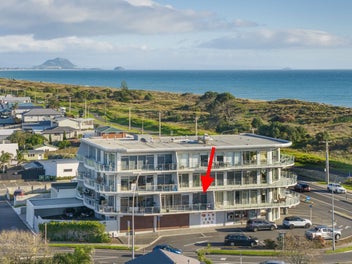 Image 1 of 18