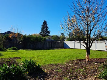 Sunny Flat section