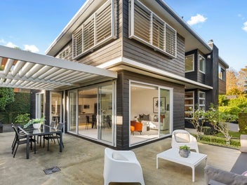 A regal residence on Crown Lane
